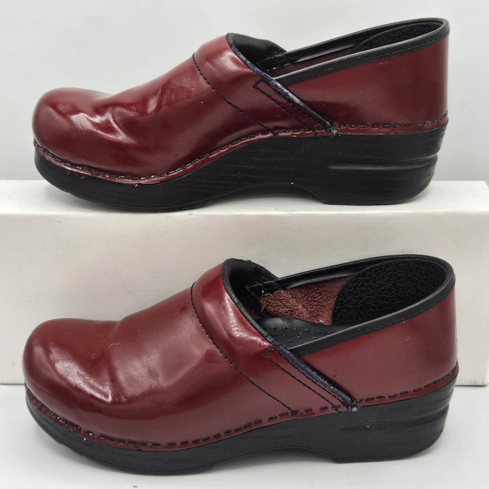 Dansko Red Leather Clog Size 37 US Size 6.5 / 7